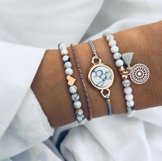 Lot de Bracelets Bohèmes Pierre de Pin et Pompon