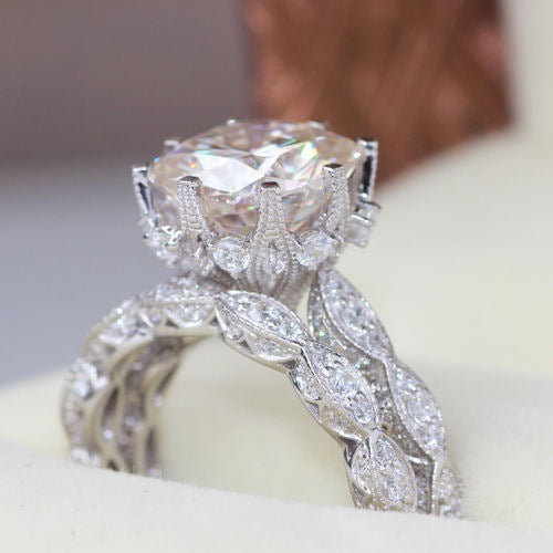 Bague Raffinée en Zirconium